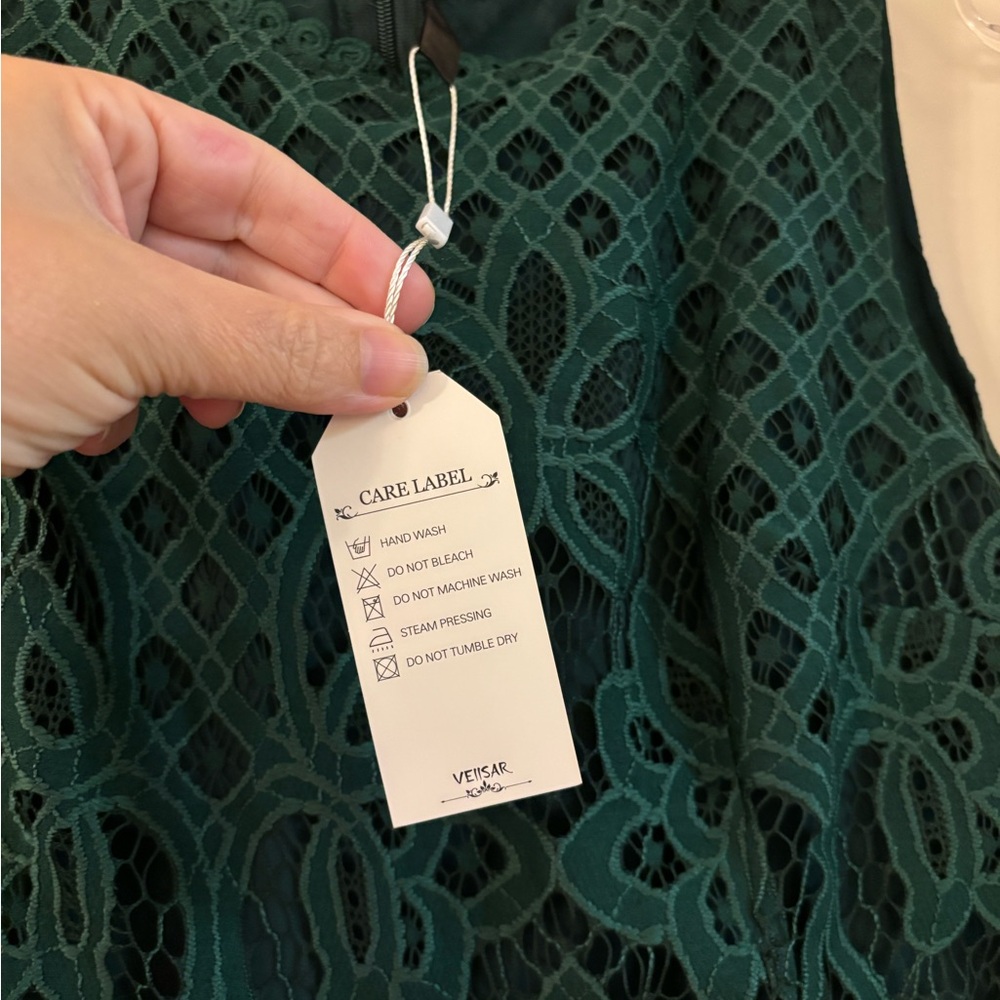 ✨ Emerald Green Lace Midi Dress – Size XL - Picture 3 of 16